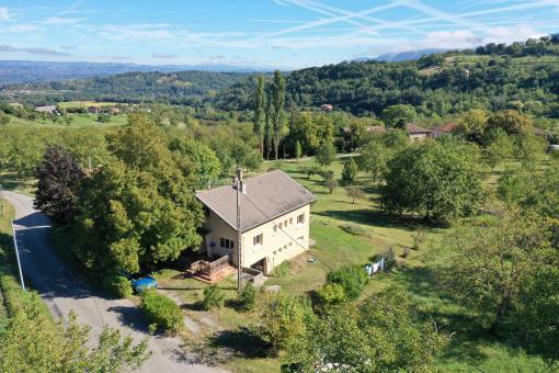 VILLA EN CAMPAGNE SUR TERRAIN DE 2568 M2 (sous compromis)