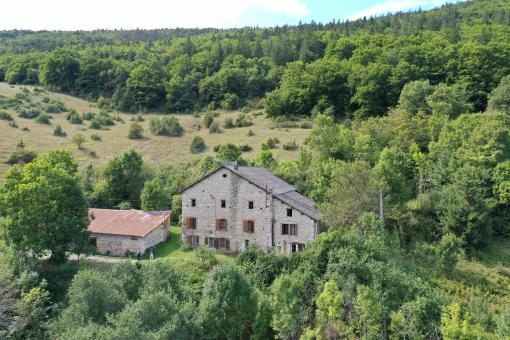 ANCIENNE FERME DANS LE VERCORS