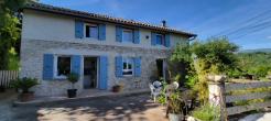 ANCIENNE MAISON REVISITÉE AVEC UNE CREATIVITÉ DEROUTANTE